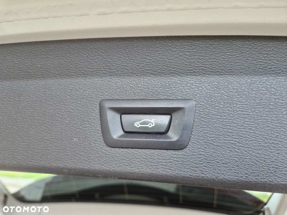 BMW X1 sDrive18i GPF Advantage - 20