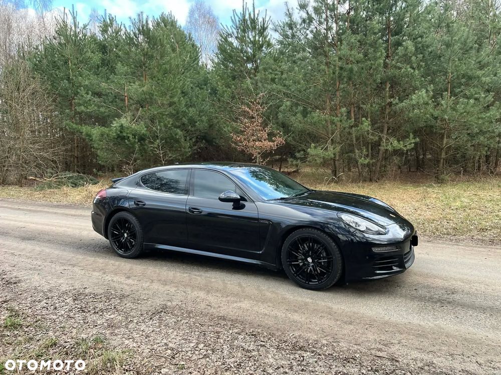 Porsche Panamera Edition - 1