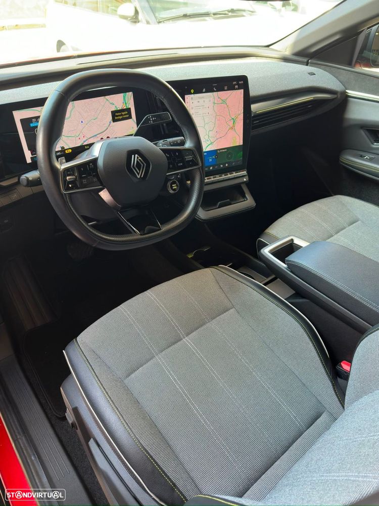 Renault Mégane E-Tech — fotografia 9