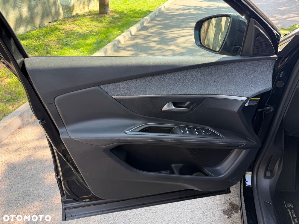 Peugeot 3008 PureTech 130 Stop & Start GPF Allure - 14