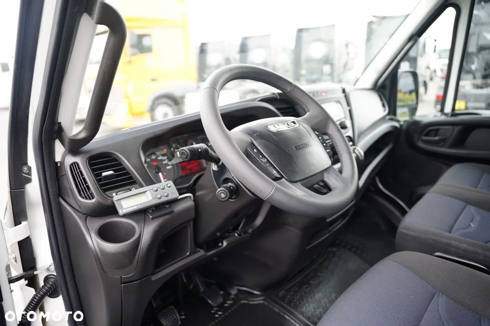 Iveco DAILY 35-150 / CHŁODNIA / THERMO KING / MANUAL / BLIŹNIAK / 3 MIEJSCA / - 27