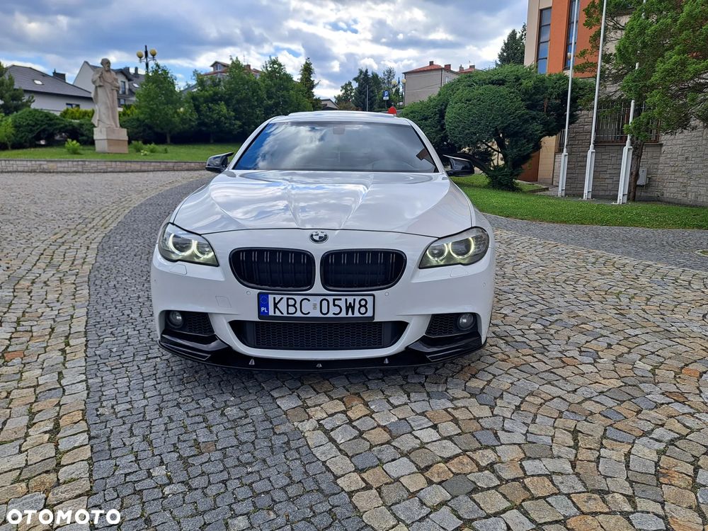 BMW Seria 5 528i xDrive - 38