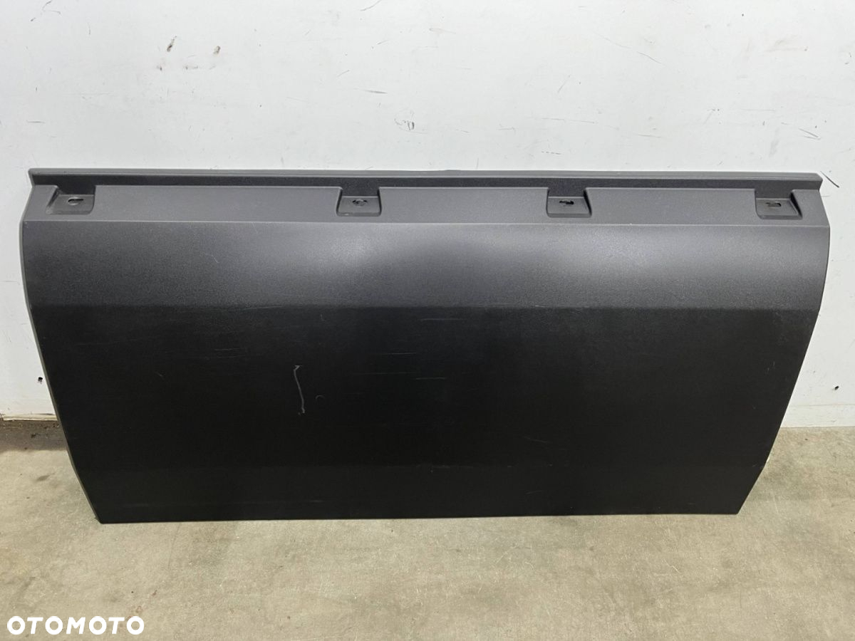 Listwa Iveco Daily IV 4 nakładka karoseryjna boczna prawa tylna LONG 14r.-> 5801811685 - 2