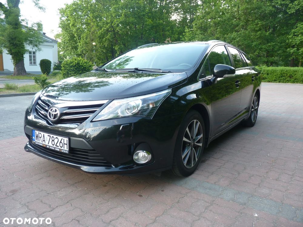 Toyota Avensis 1.8 Executive - 1