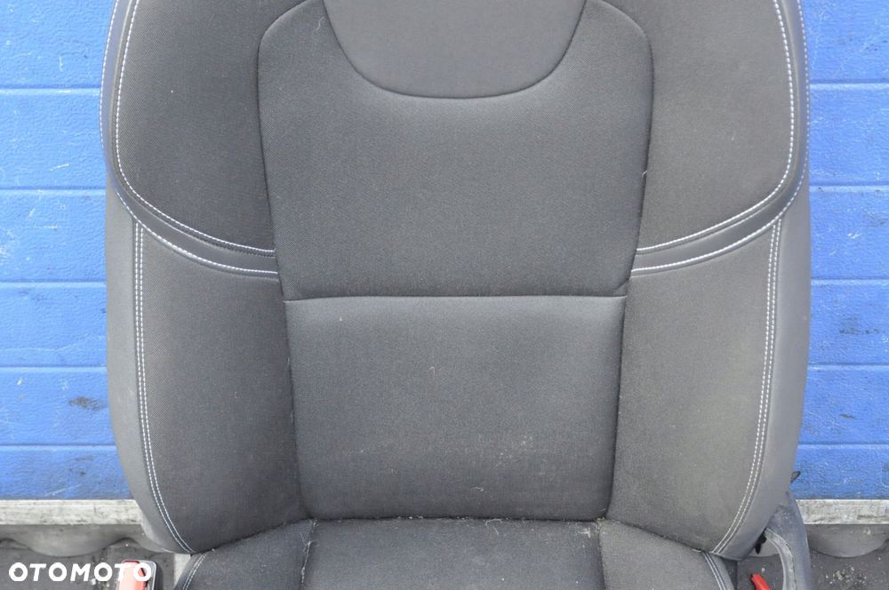 VOLVO V40 II FOTEL KIEROWCY - 3