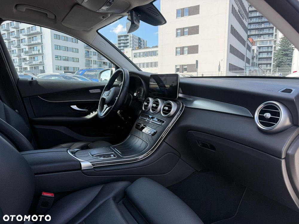 Mercedes-Benz GLC - 22