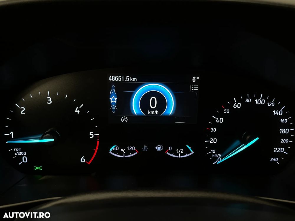 Ford Focus 1.5 EcoBlue Connected - 27