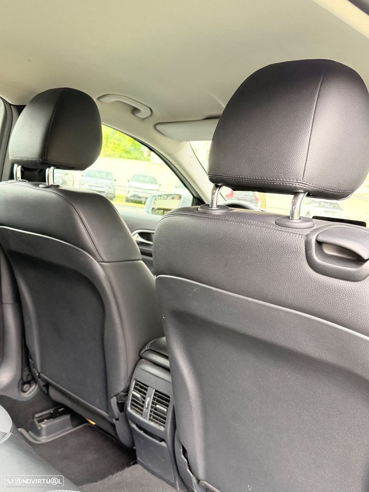 Mercedes-Benz GLA 180 d Style - 10