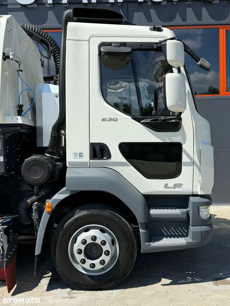 DAF DAF LF 15.230 Euro 6 // zamiatarka uliczna // budowlana dwustronna JOHNSTON VT652 - 18