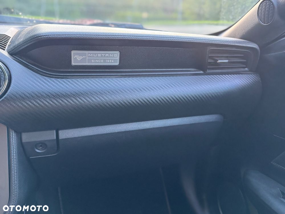 Ford Mustang 3.7 V6 Premium - 11