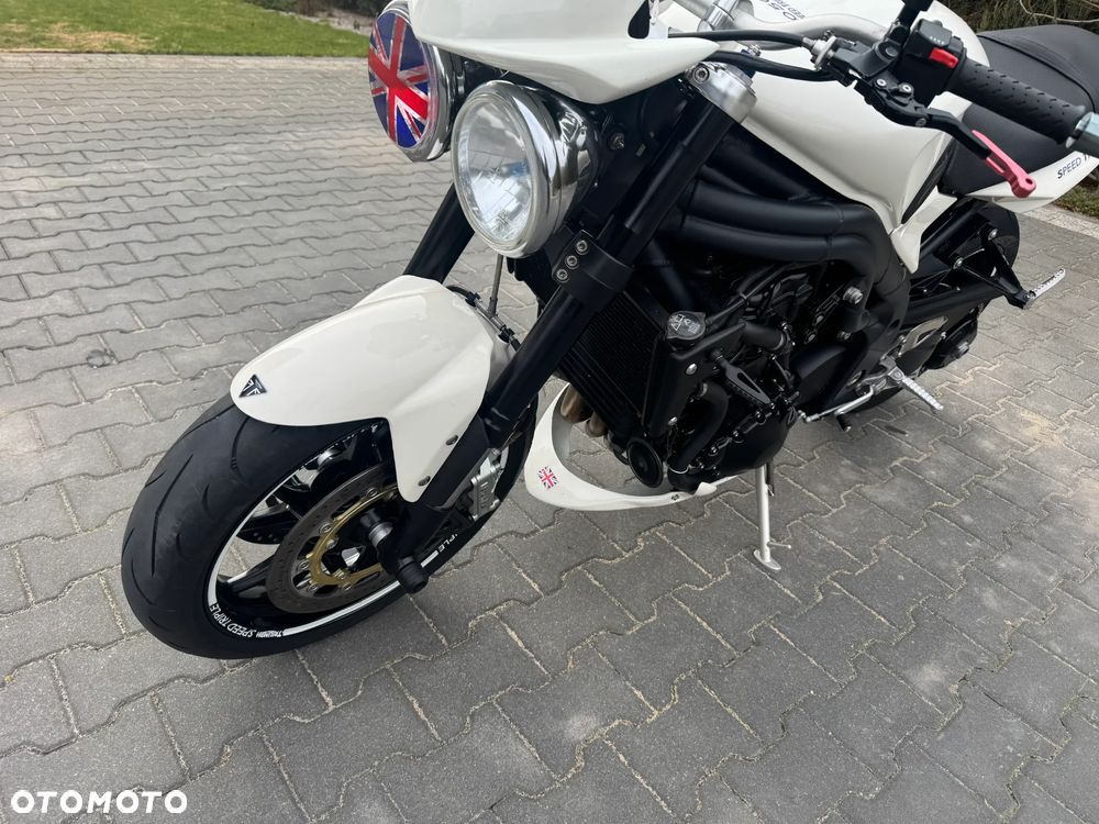 Triumph Speed Triple - 12
