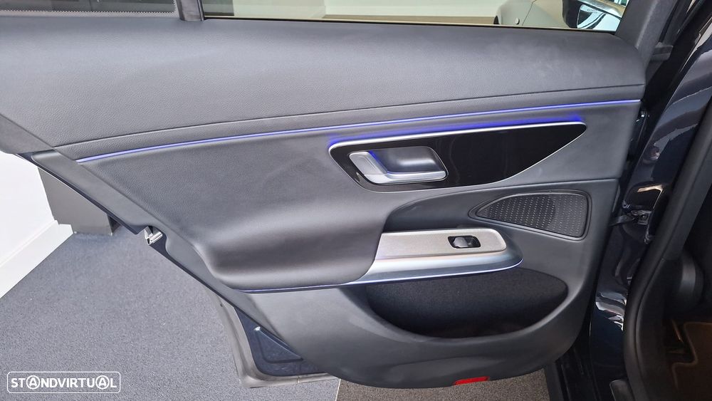 Mercedes-Benz E 300 de - 13