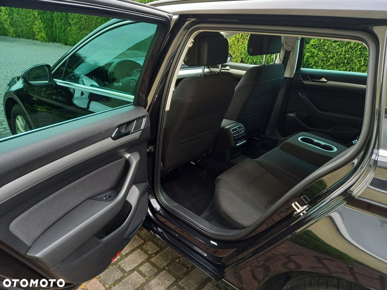 Volkswagen Passat 2.0 TDI BMT Trendline - 29