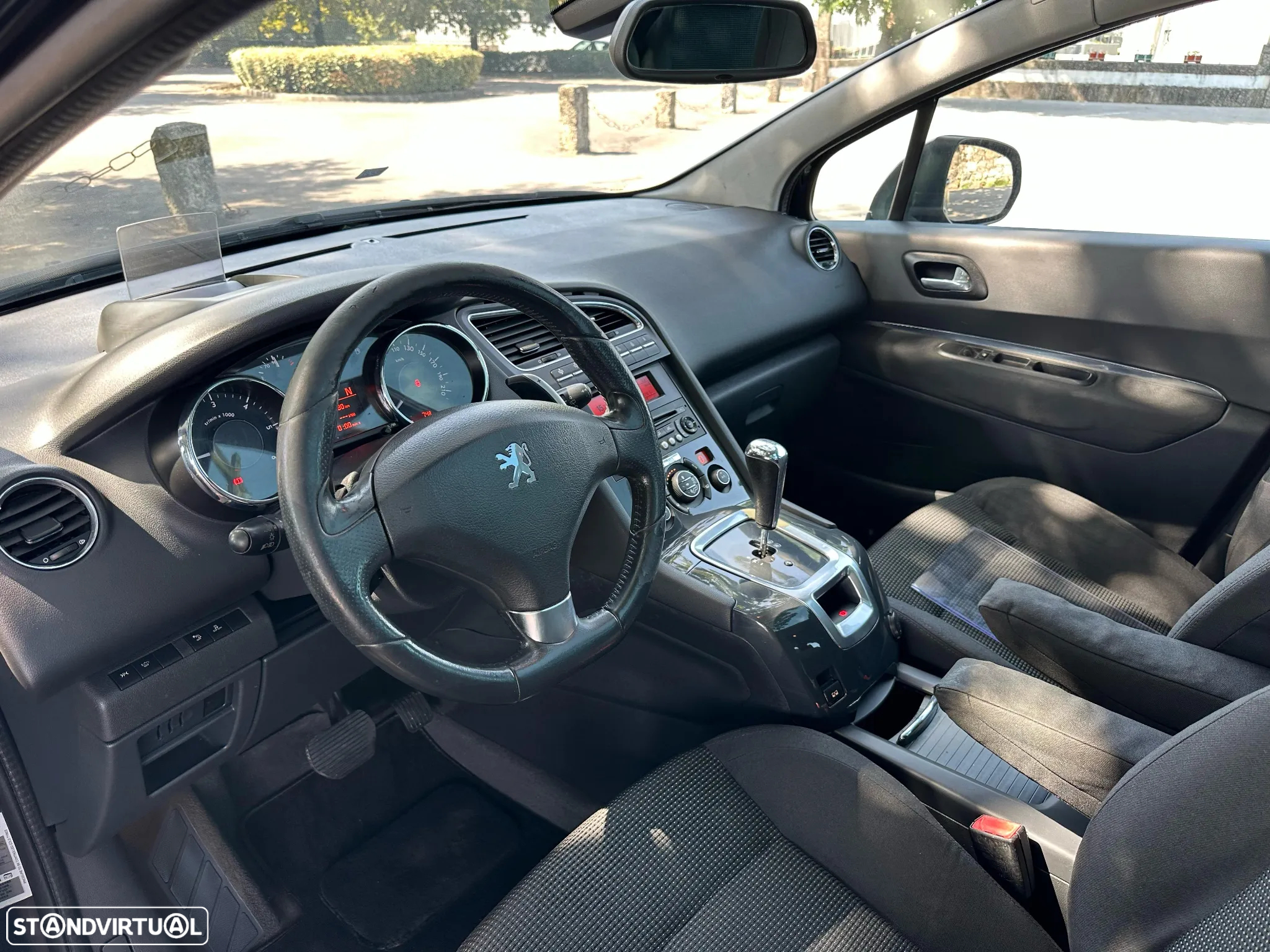Peugeot 5008 1.6 E-HDi 7L Allure J17 CMP6 - 8