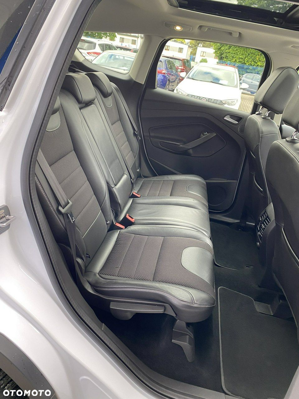 Ford Kuga - 12