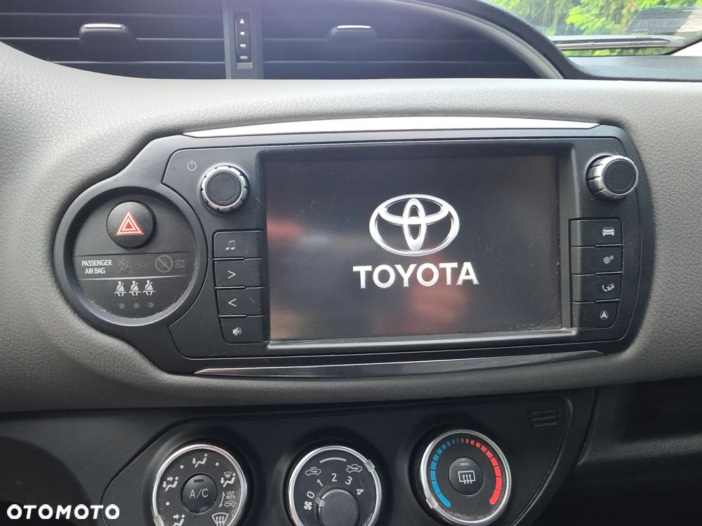 Toyota Yaris 1.33 Premium - 1