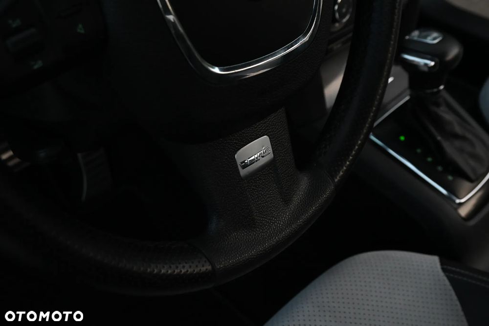 Skoda Octavia 2.0 TSI DSG RS - 37