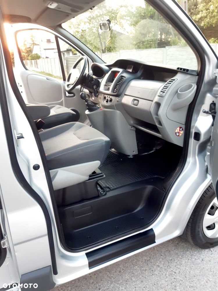 Renault Trafic L1H1 Passenger Lux - 26