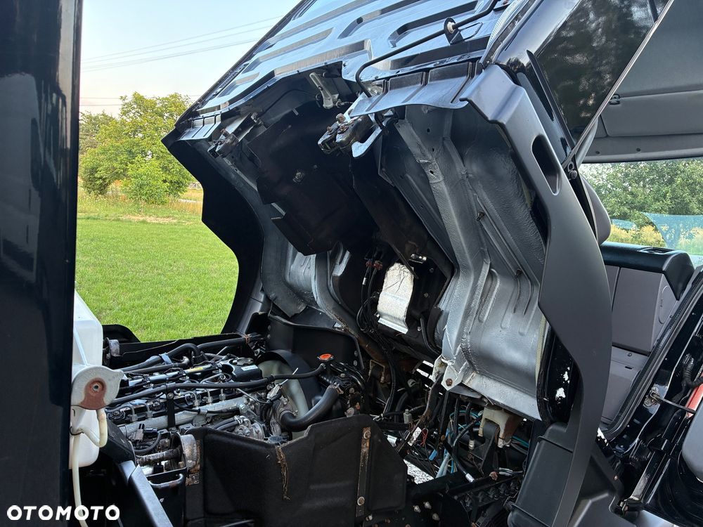 Nissan Atleon Klima Kontener 10 Euro Palet 3.0 150 koni - 11