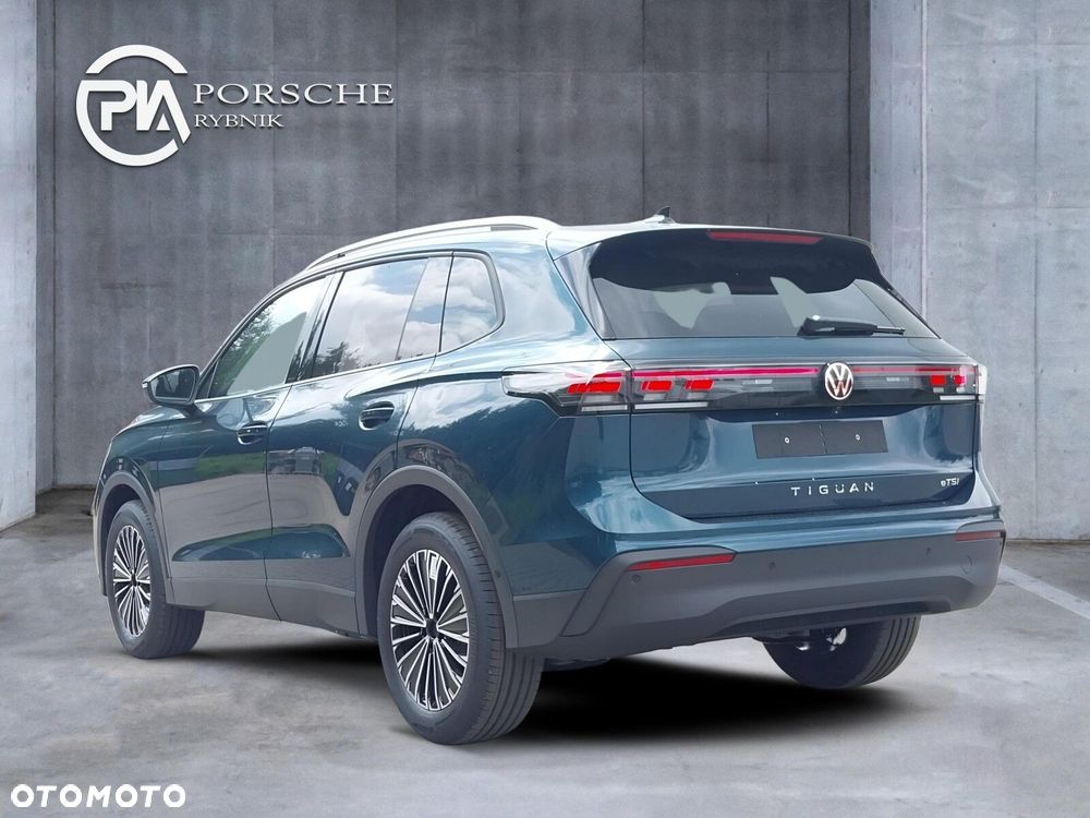 Volkswagen Tiguan - 4