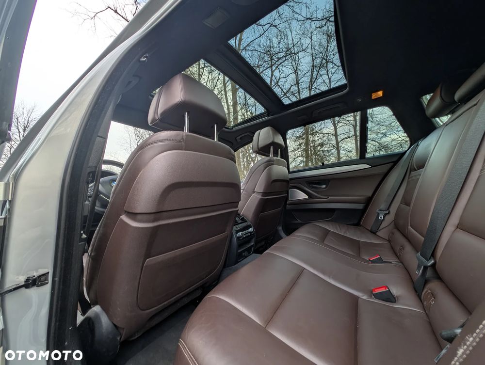 BMW Seria 5 528i xDrive Luxury Line - 18