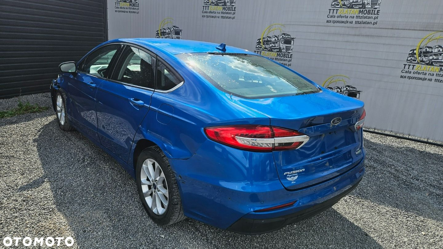 Ford Fusion - 23