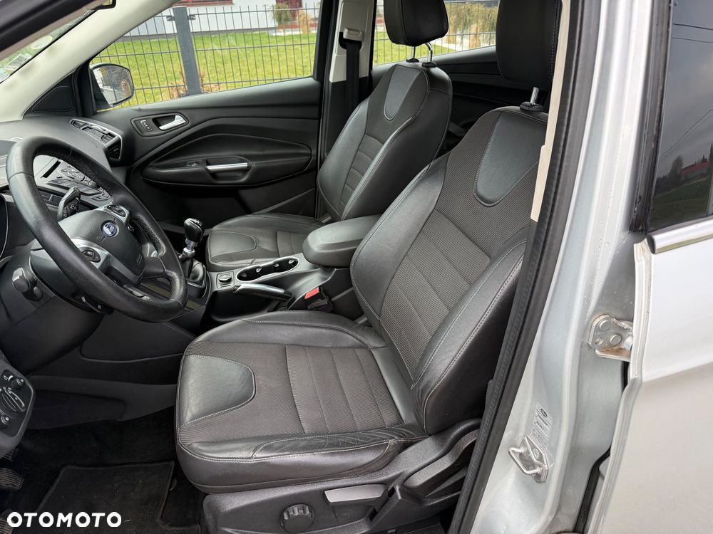 Ford Kuga 2.0 TDCi 2x4 Champions Edition - 14