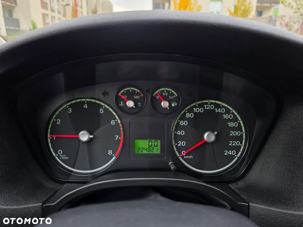 Ford Focus 1.6 16V Fun X - 11
