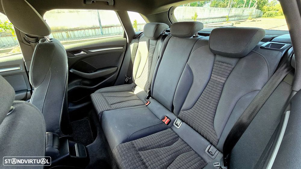 Audi A3 Sportback 2.0 TDI S-line - 9