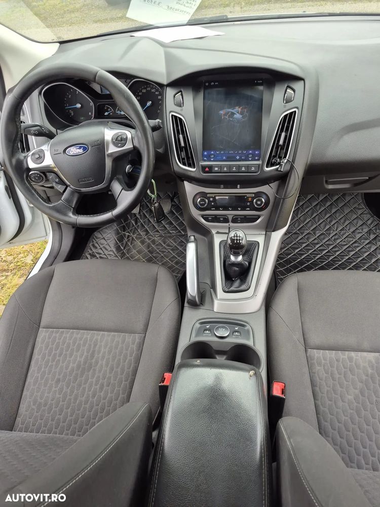 Ford Focus 1.6 TDCI DPF Start-Stopp-System Ambiente - 5