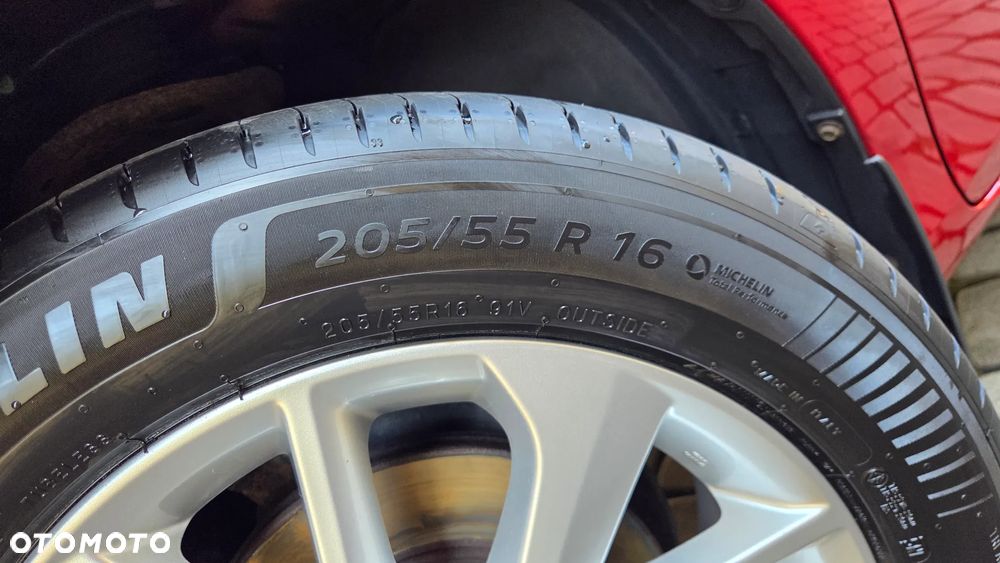 Toyota Auris 1.6 Prestige - 35