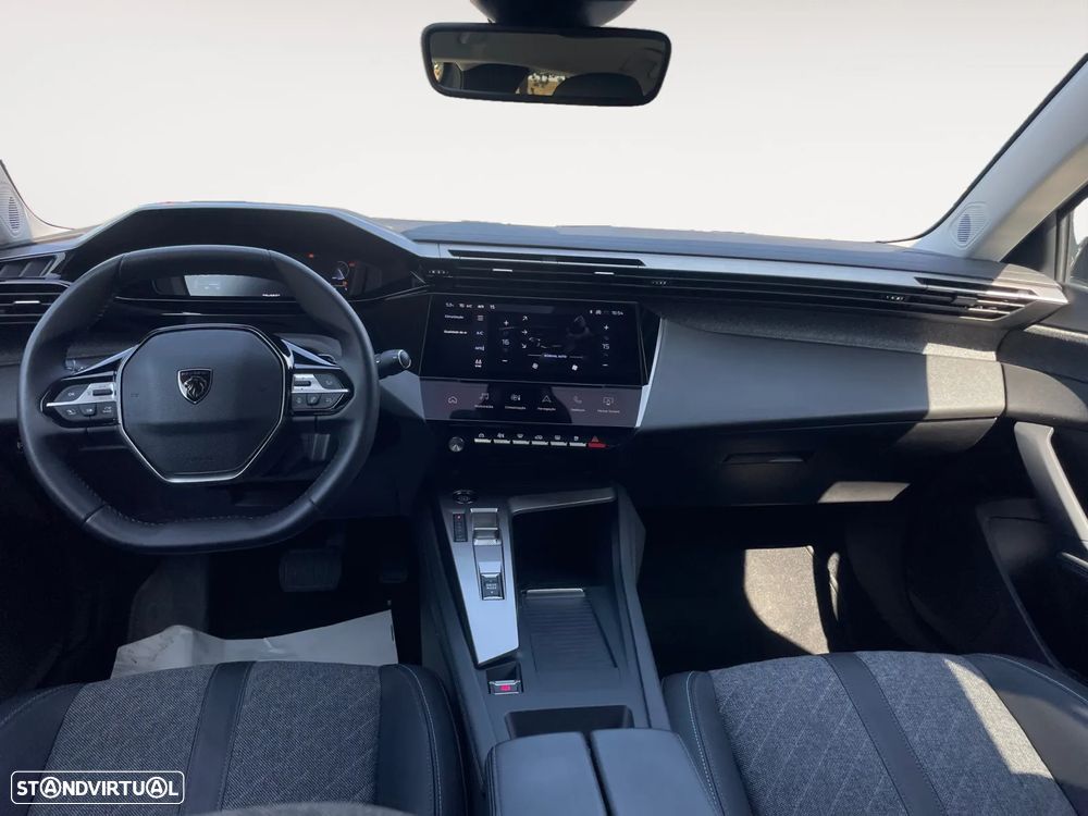 Peugeot 408 1.2 PureTech Allure EAT8 - 11