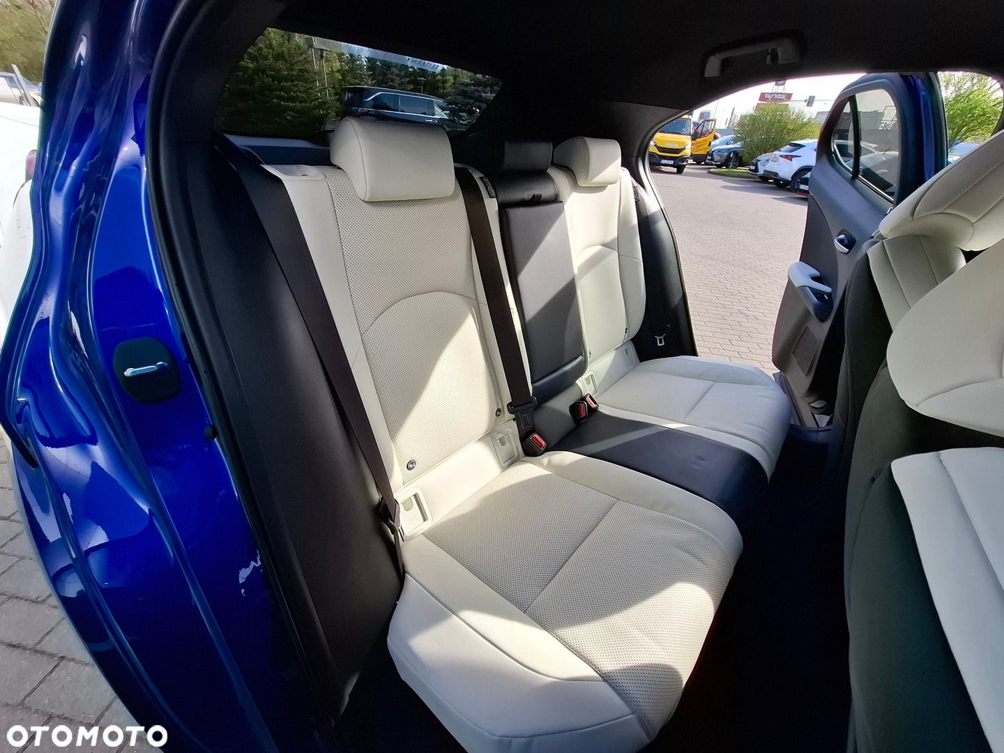Lexus UX - 24