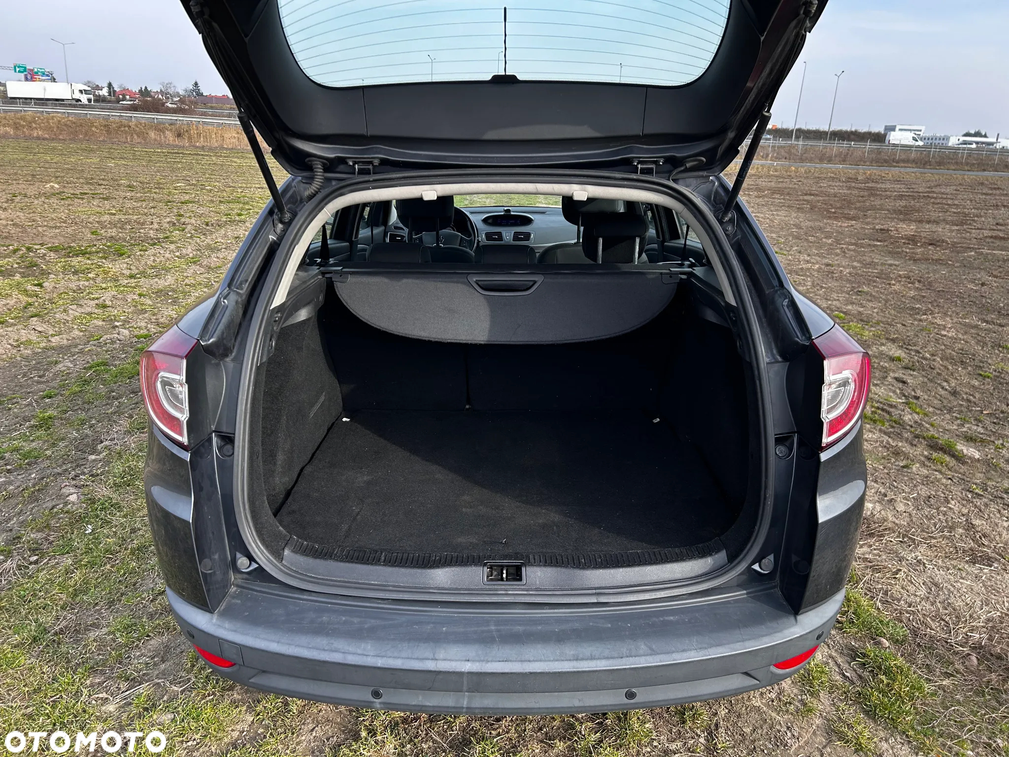 Renault Megane 1.5 dCi Energy Limited EU6 - 13