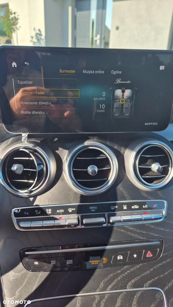 Mercedes-Benz GLC 300 e 4-Matic Business Edition - 3