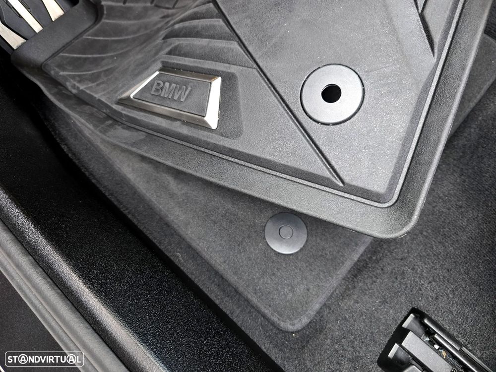 BMW 530 e Pack Desportivo M Pro - 32