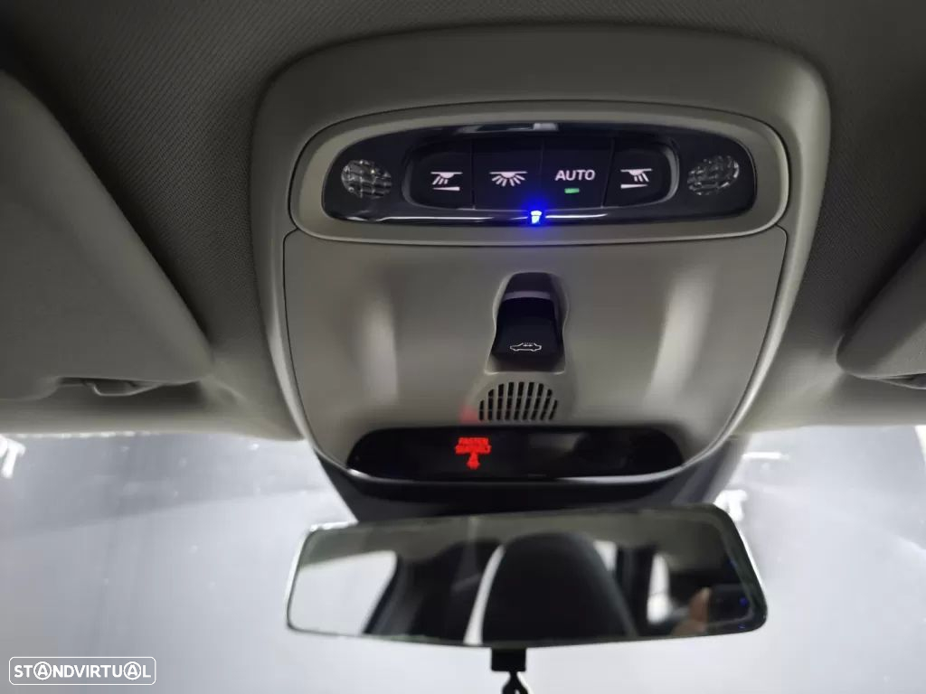 Volvo V40 1.6 D2 Momentum Eco - 42