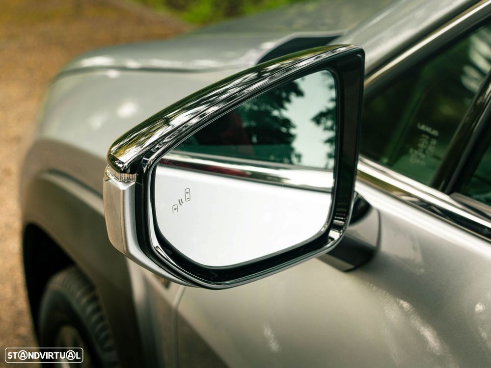 Lexus UX 250h Sport - 23