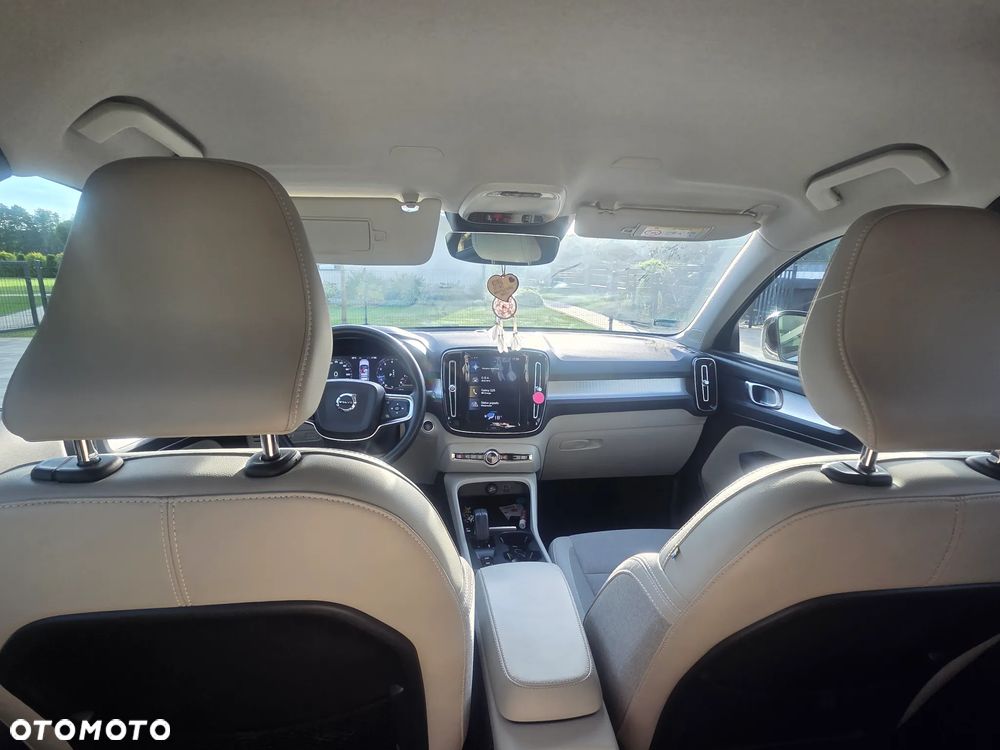 Volvo XC 40 T3 Momentum - 10