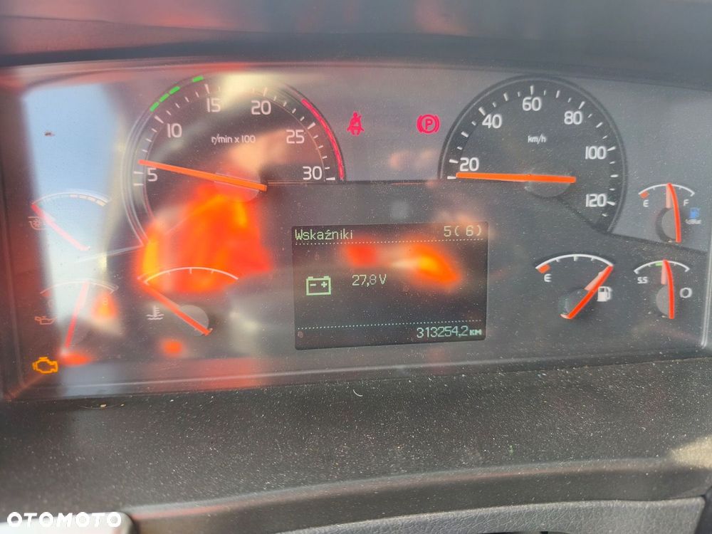 Volvo Fm 360 6X4 - 23