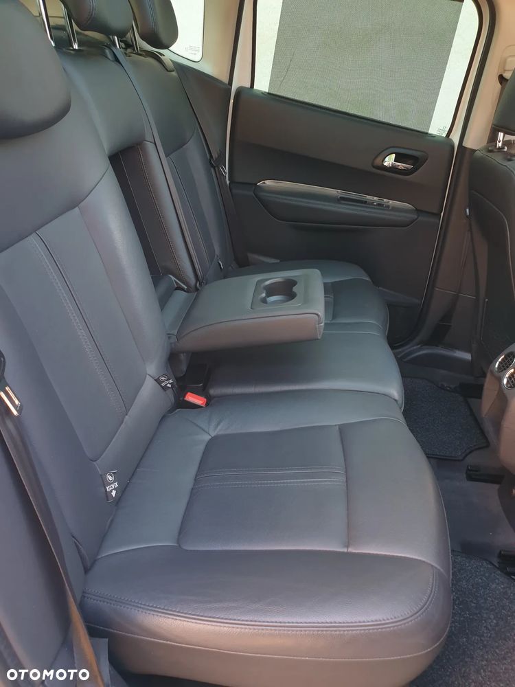 Peugeot 3008 HDi 150 Allure - 37