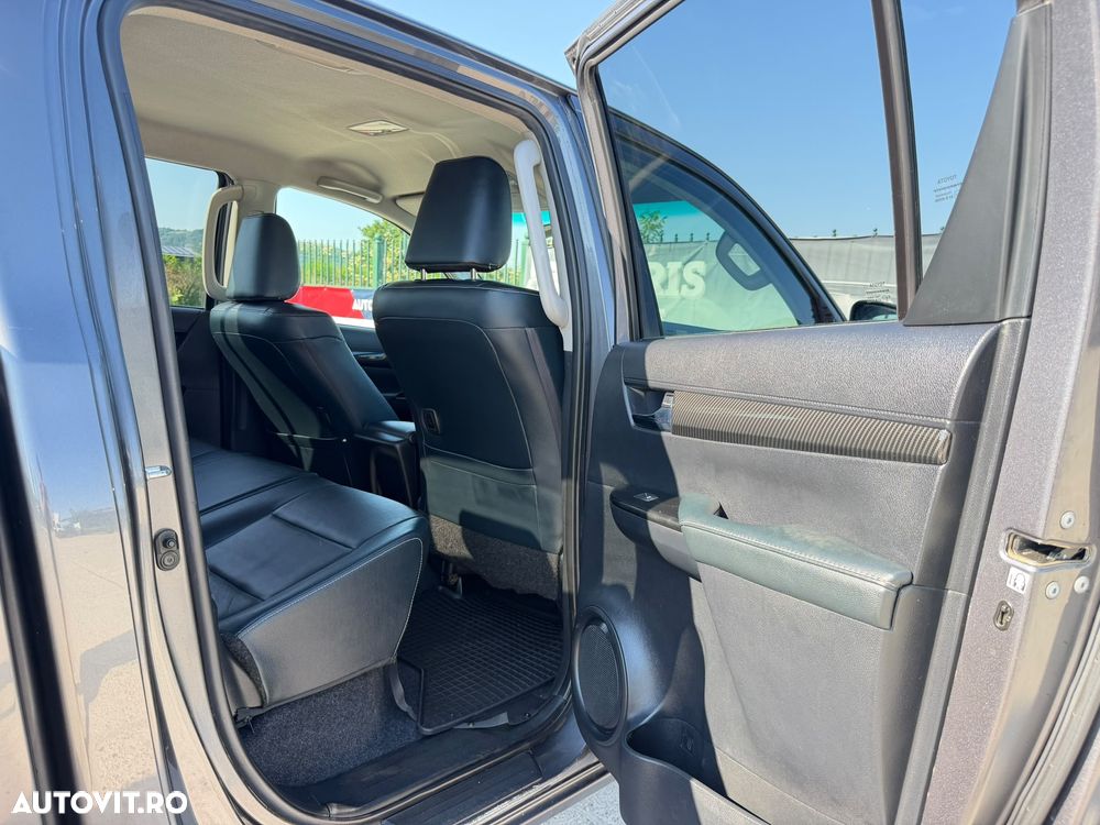 Toyota Hilux 2.8D 204CP 4x4 Double Cab AT Executive - 22