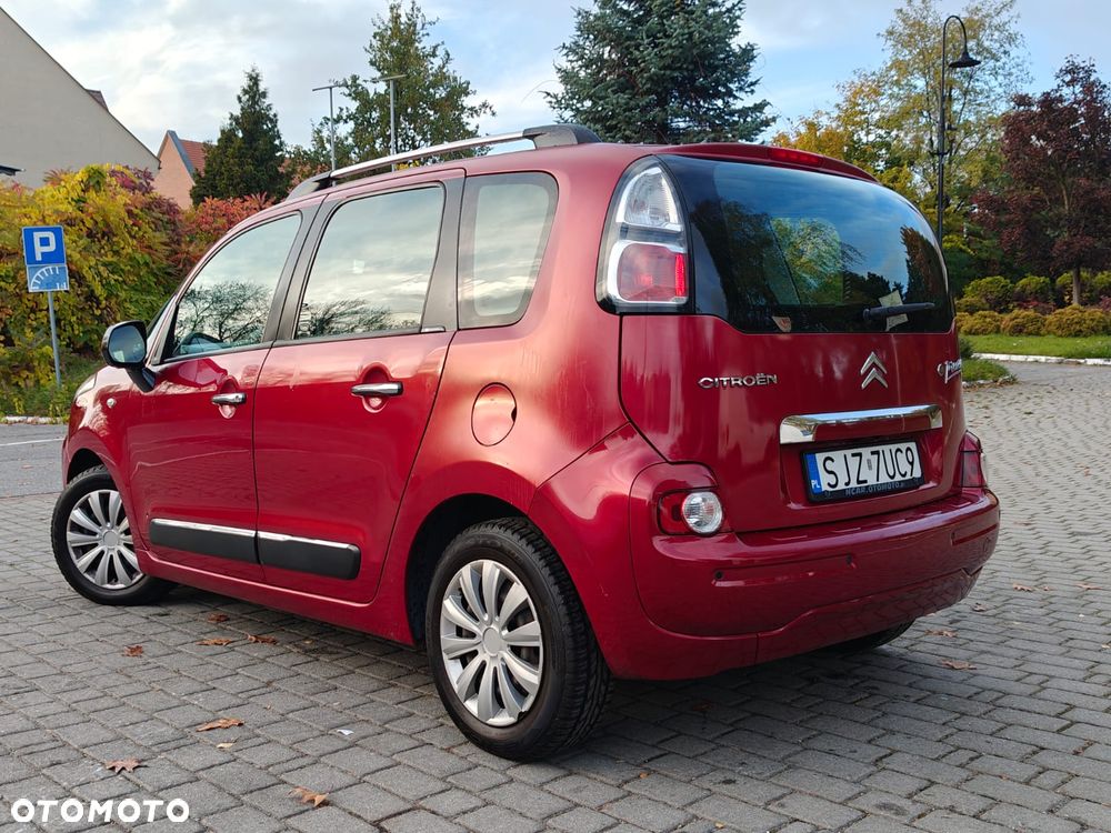 2010 Citroën C3 Picasso VTi 95 Attraction, photograph 3