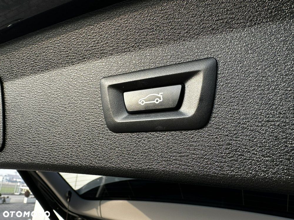 BMW X1 xDrive18d Advantage - 29
