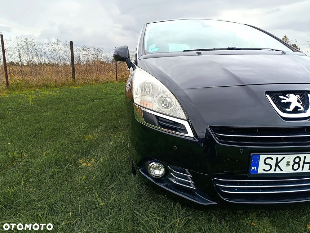 Peugeot 5008 1.6 THP Family 7os - 24
