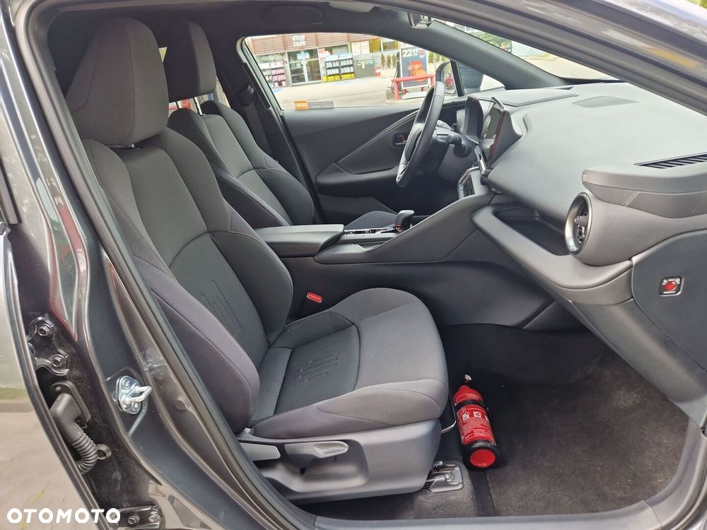 Toyota C-HR - 13