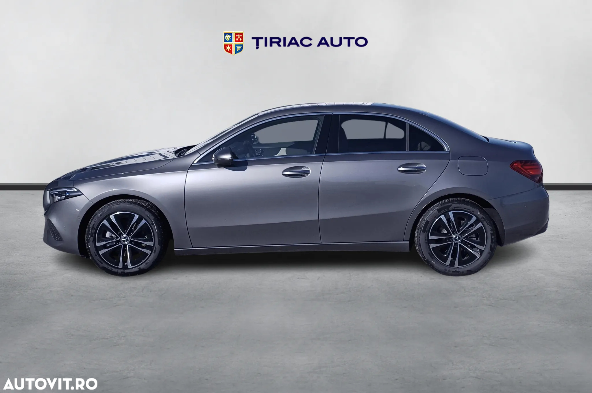 Mercedes-Benz A 220 4MATIC MHEV 8G-DCT Sedan - 2