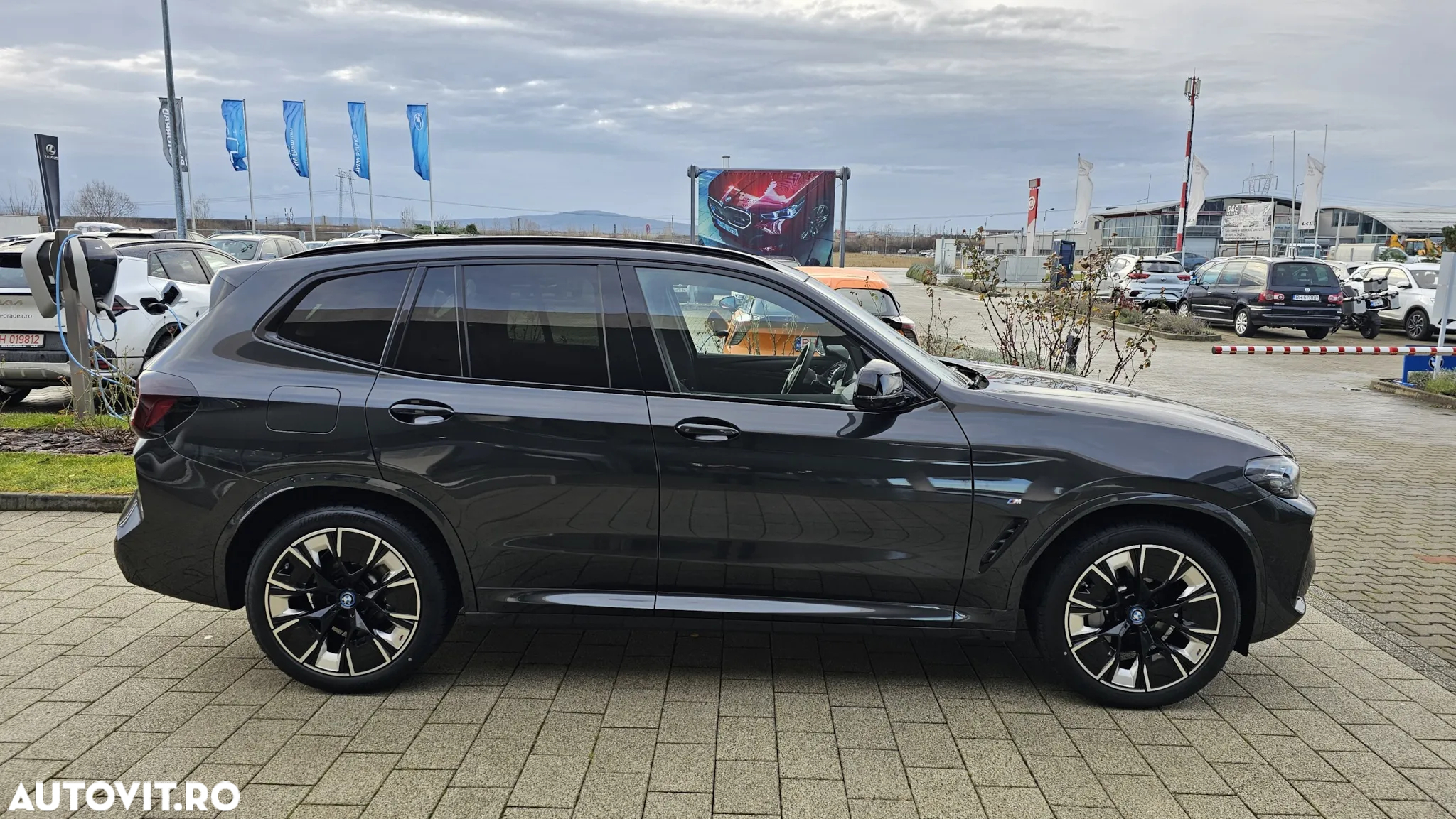 BMW iX3 Impressive - 2
