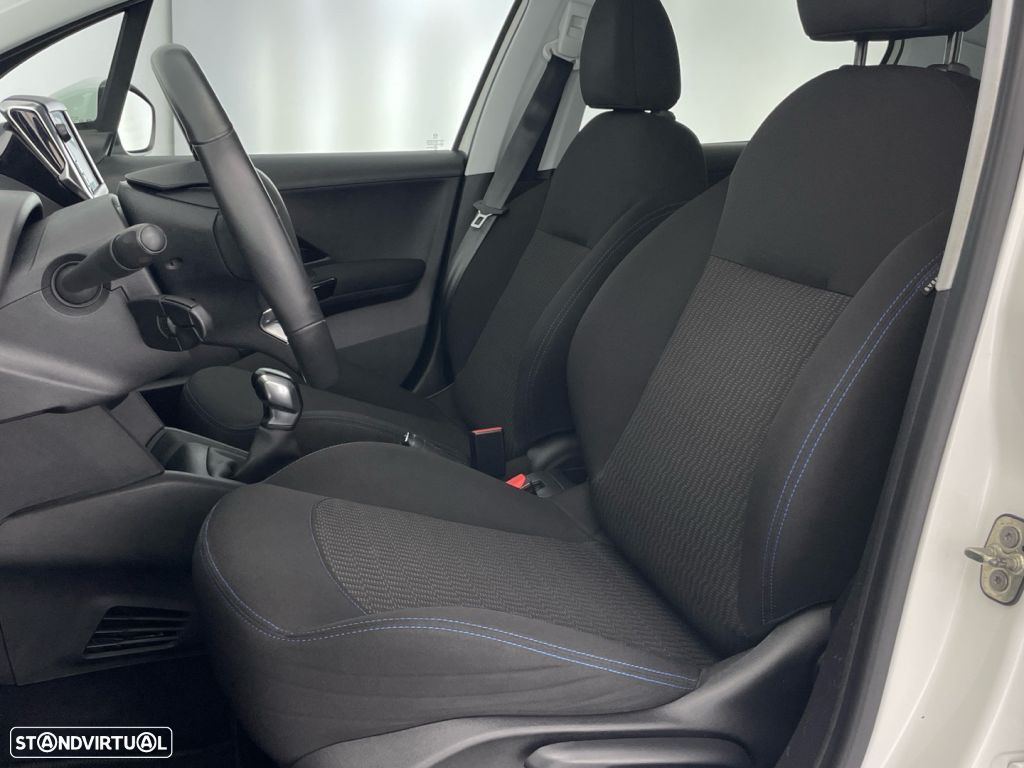 Peugeot 208 1.2 PureTech Active - 19
