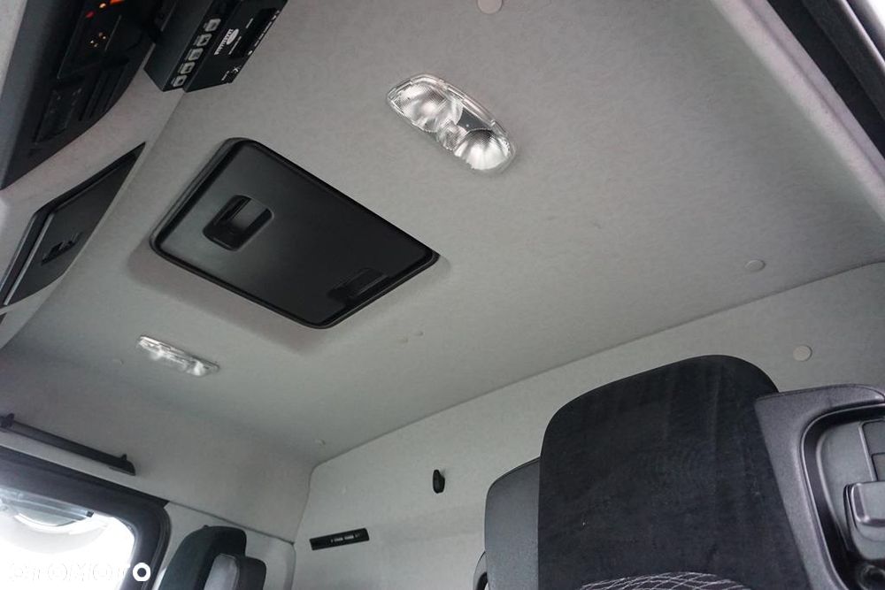 Mercedes-Benz ANTOS / 1830 / EURO 6 / CHŁODNIA + WINDA / 18 PALET - 17